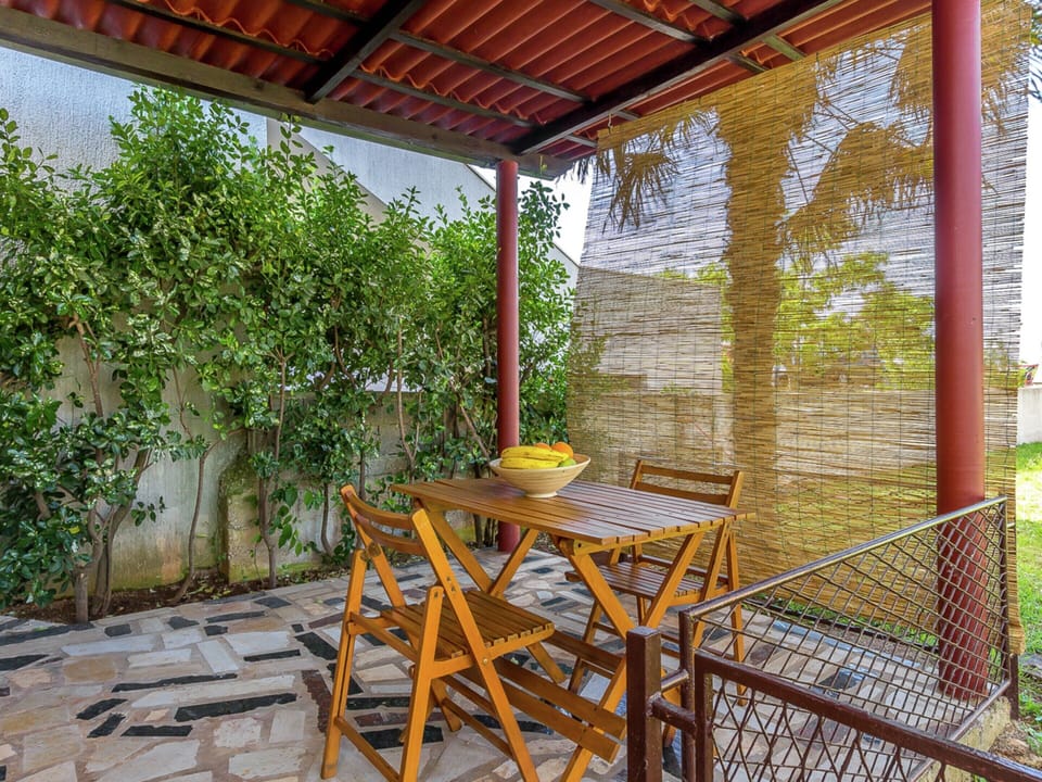 House | Dining