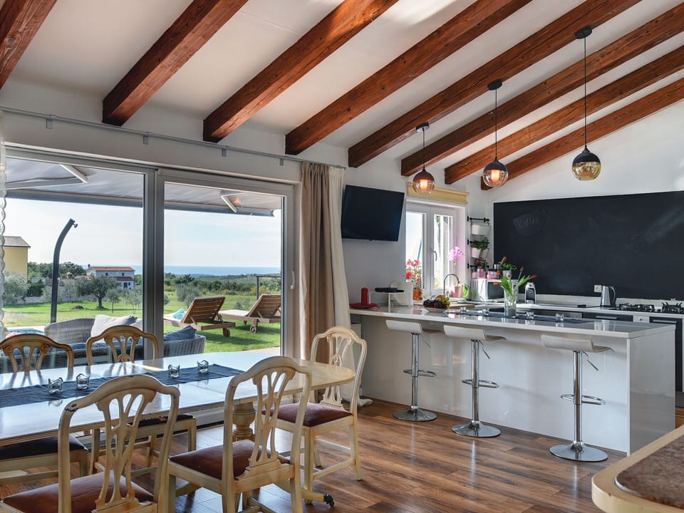 Villa | Dining