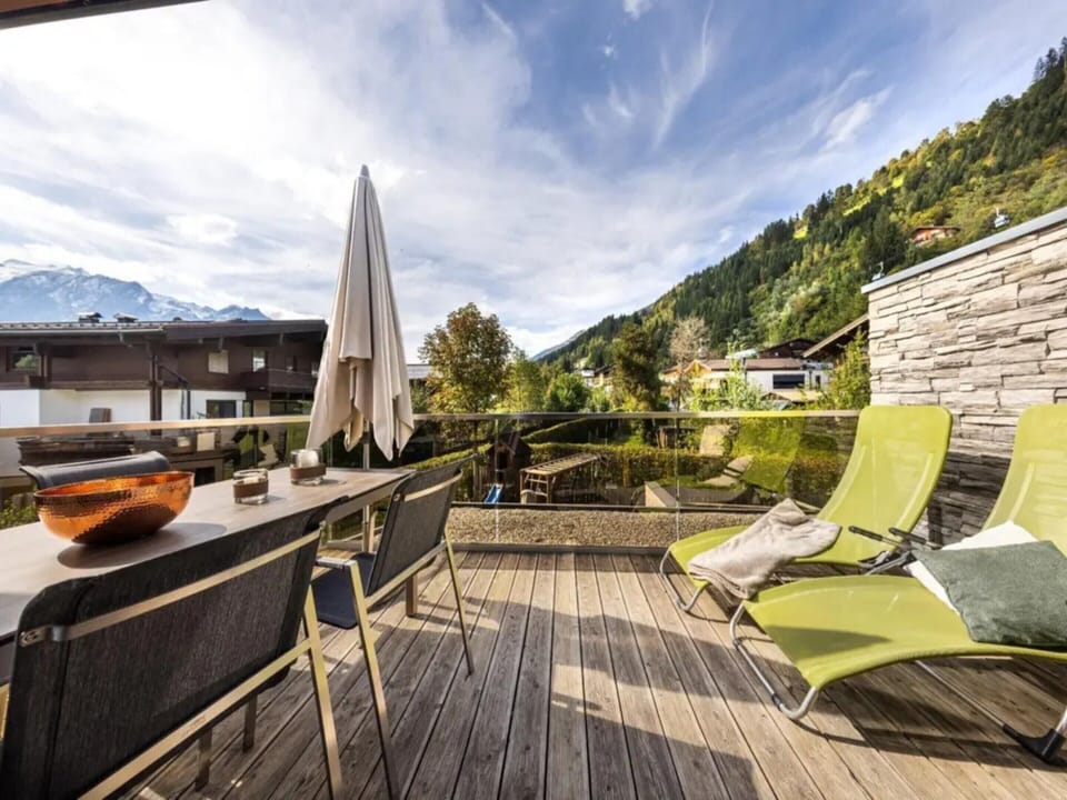 House | Balcony