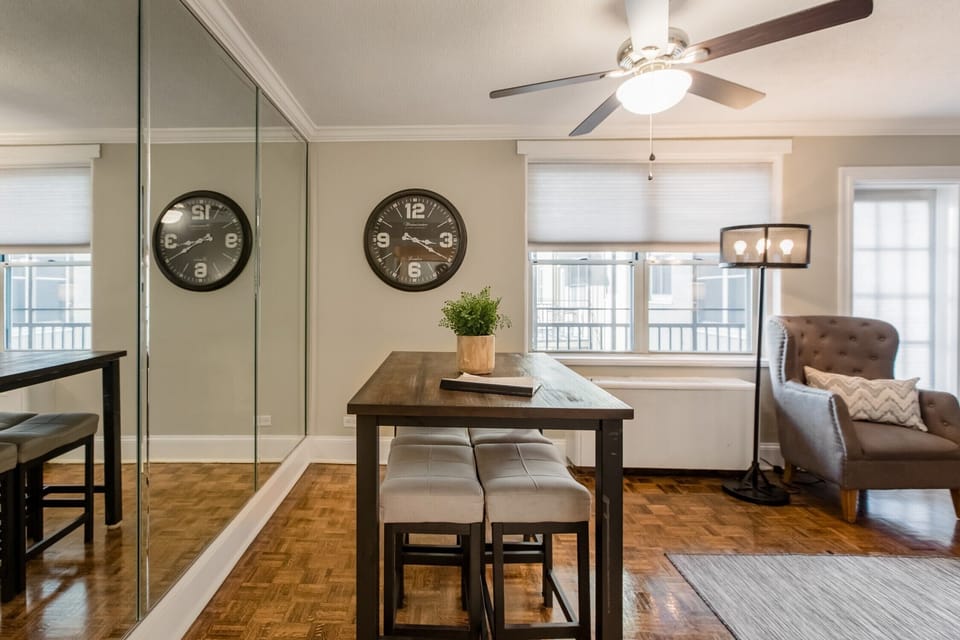Dining area with the ceiling fan