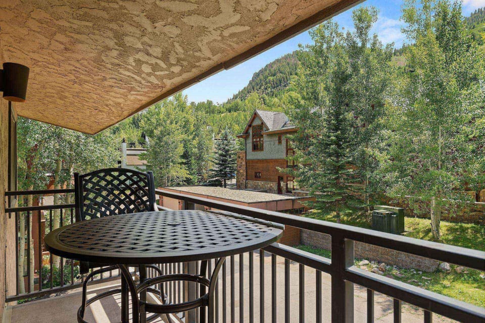 Tucked up against Aspen Mountain but 2 blocks to town, this condo is perfectly located to enjoy time in Aspen.