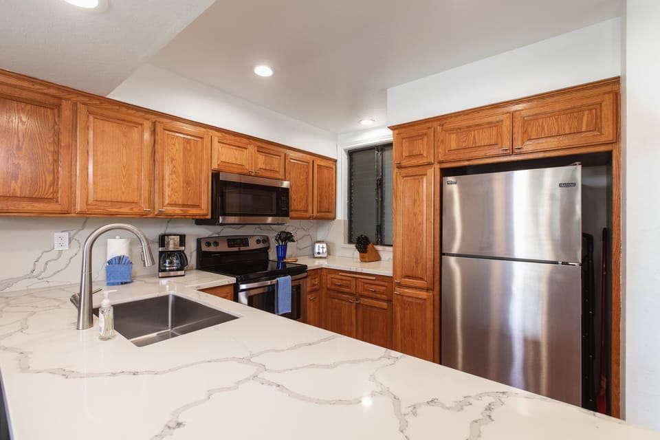 Full kitchen for all your dining needs.