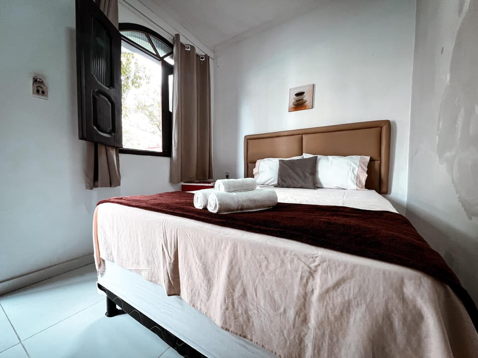 Minibar, bed sheets