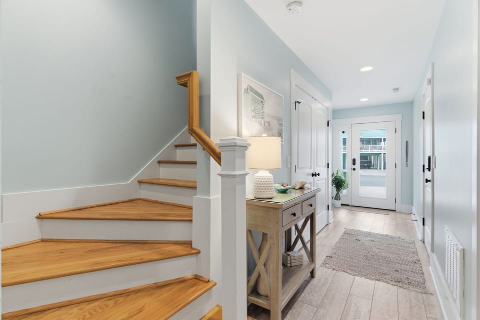 Bottom stairs