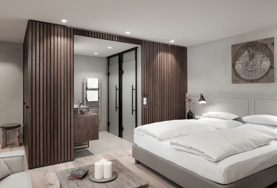 Classic Double Room | Minibar, in-room safe, free WiFi