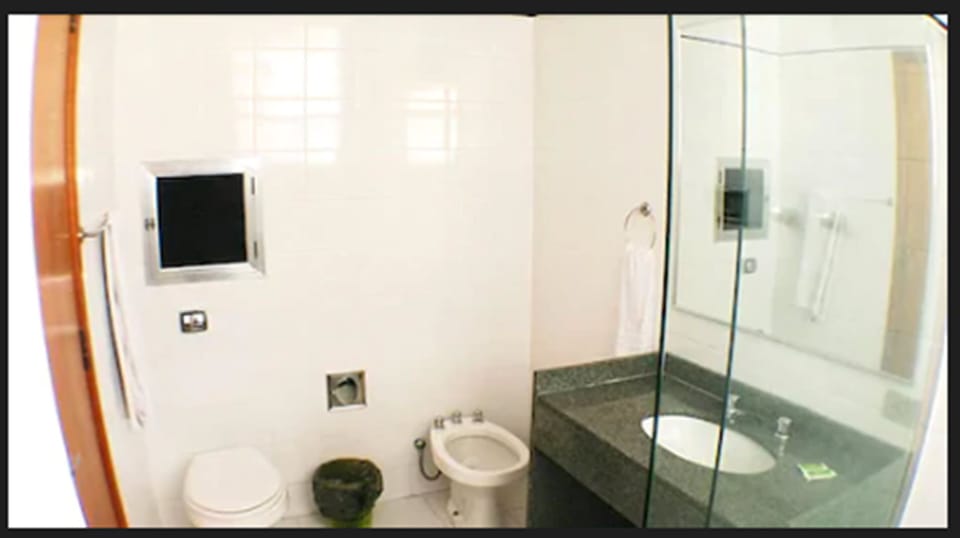 Shower, rainfall showerhead, towels