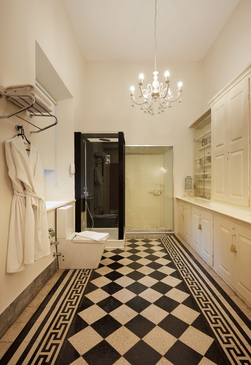 Suite | In-room safe, desk, laptop workspace, soundproofing