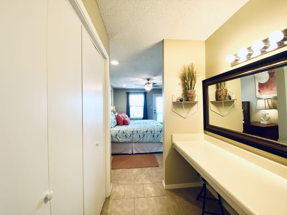 Condo, 2 Bedrooms, Balcony, Lagoon View (Pet Friendly - E202) | Bathroom | Combined shower/tub, towels