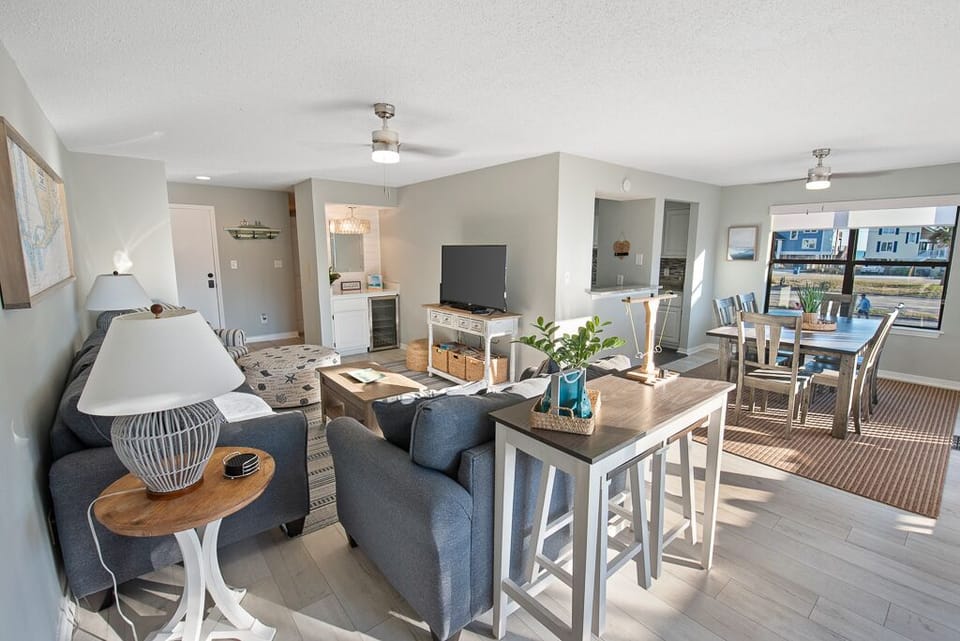 Condo, 3 Bedrooms, Balcony, Pool View (Pet Friendly – B105) | Living area | 50-inch flat-screen TV with cable channels, TV