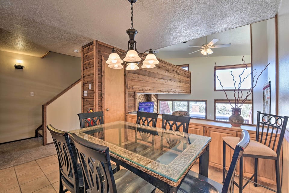 Dining Area | Dishware/Flatware