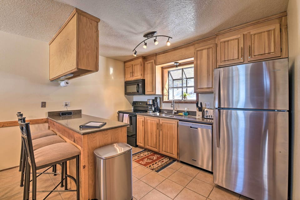 Kitchen | Fully Equipped