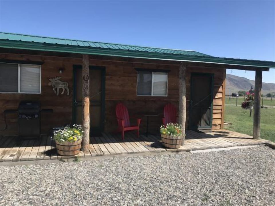 Located a short drive from Cody, Cowboy Bunkhouse #2 gives you the best of country living while being close to town