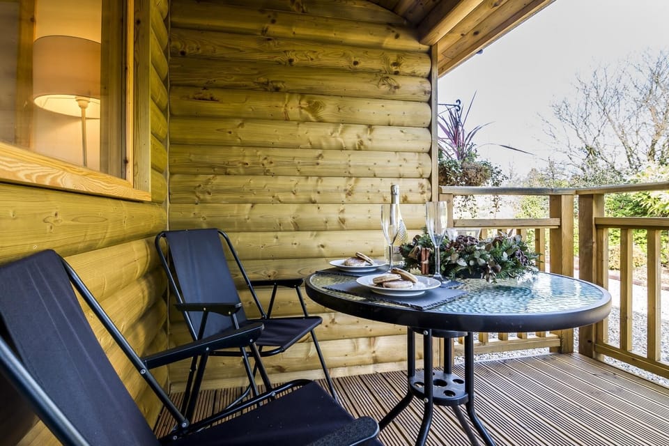Fern Lodge - 2 Bedroom Log Cabin - Saint Florence (1644)