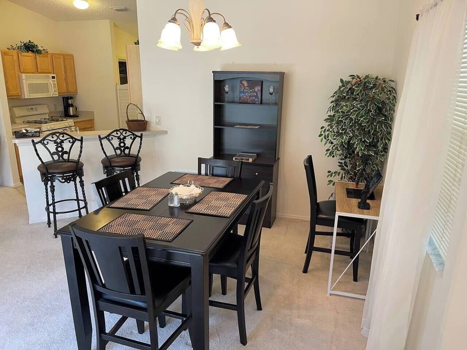 Dining Room (1)