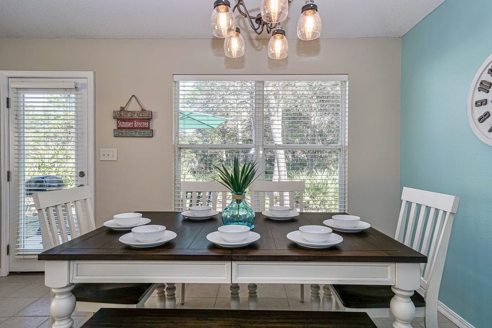 Seating for up to 8 with table leaf