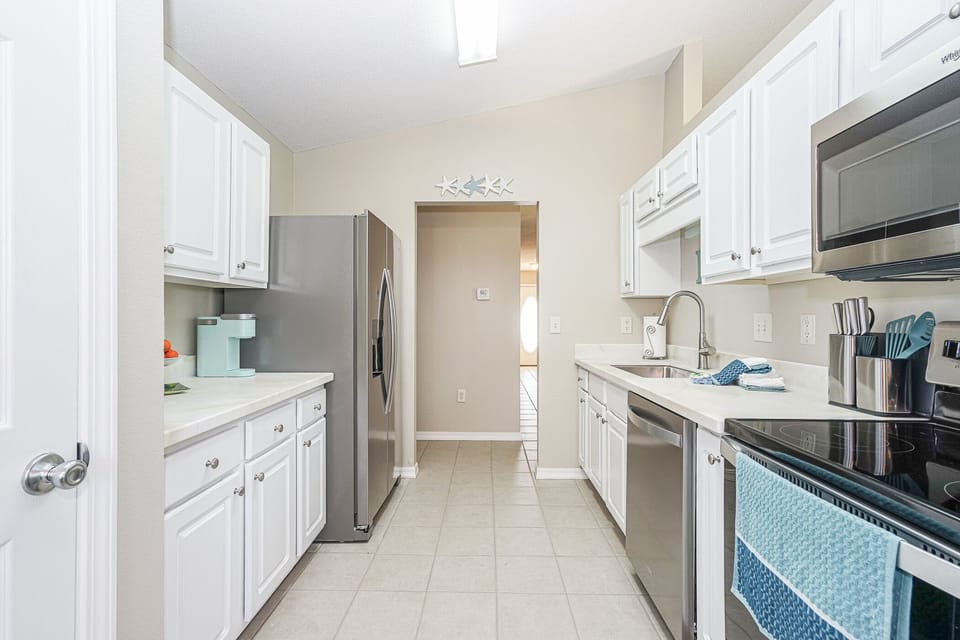 Large Refrigerator with Ice and Water Dispenser