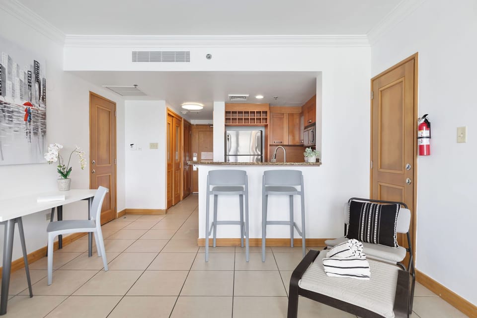 Kitchen, workstation & lounge chair