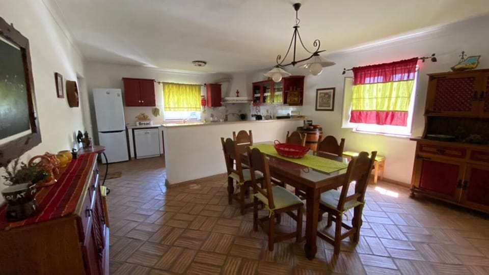 Dining area in the kitchen