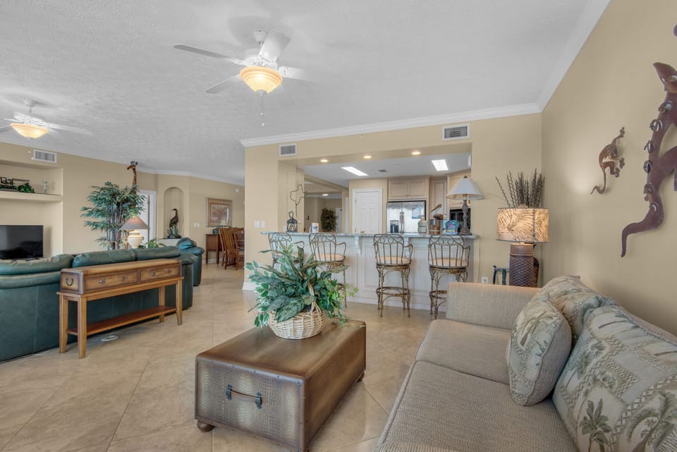 Sitting area to kitchen view