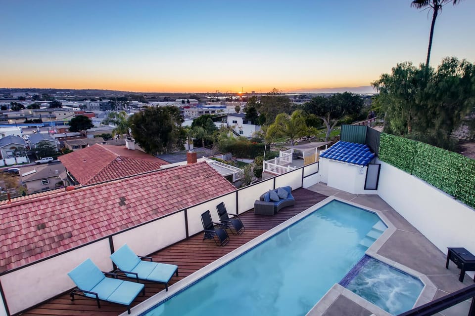 breath-taking sunset views every single night! 