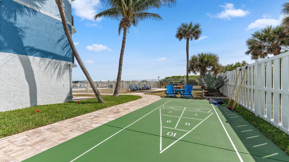 Shuffleboard and cornhole available!