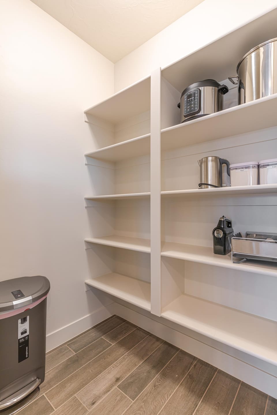 Kitchen pantry