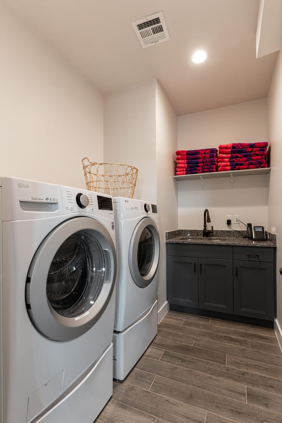 1st floor laundry room