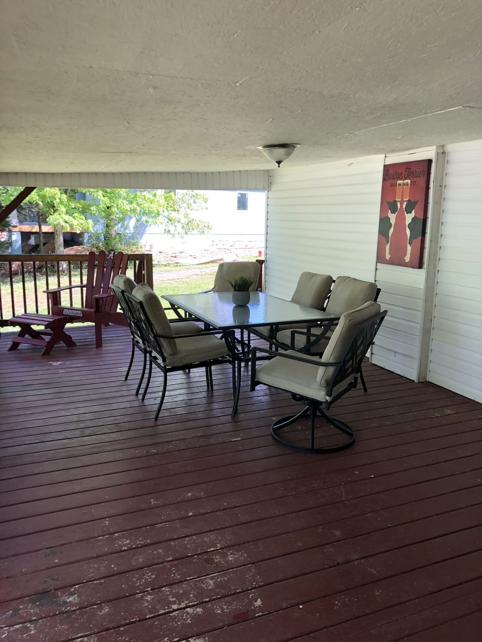Outdoor dining