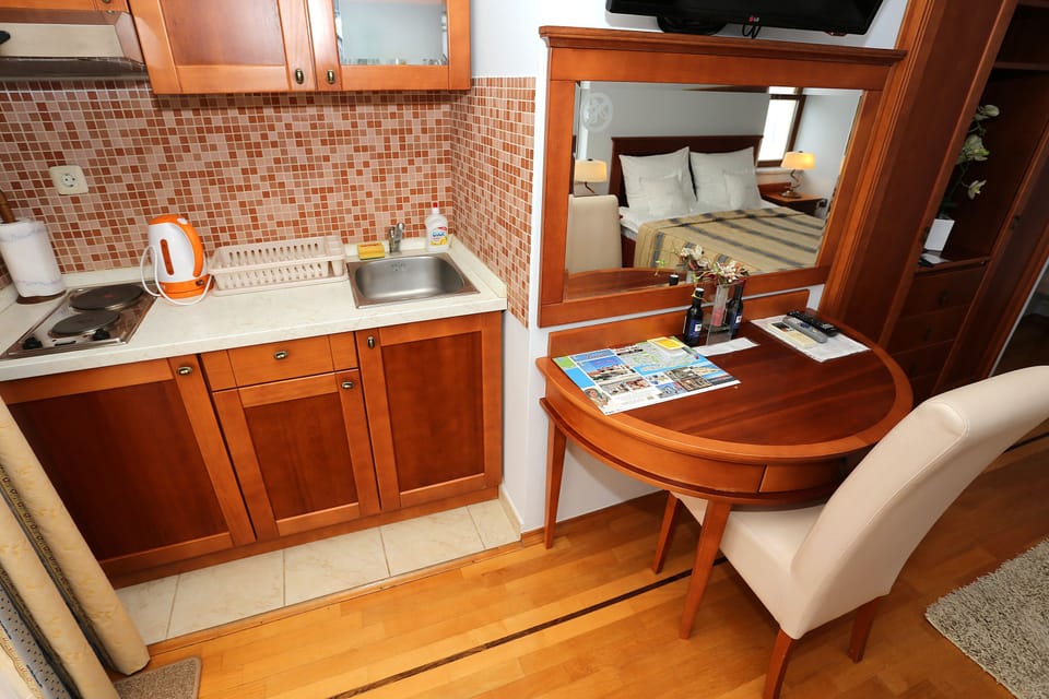 Comfort Studio Suite, 1 Bedroom, Balcony, Sea View | Private kitchen | Mini-fridge, microwave, stovetop, coffee/tea maker
