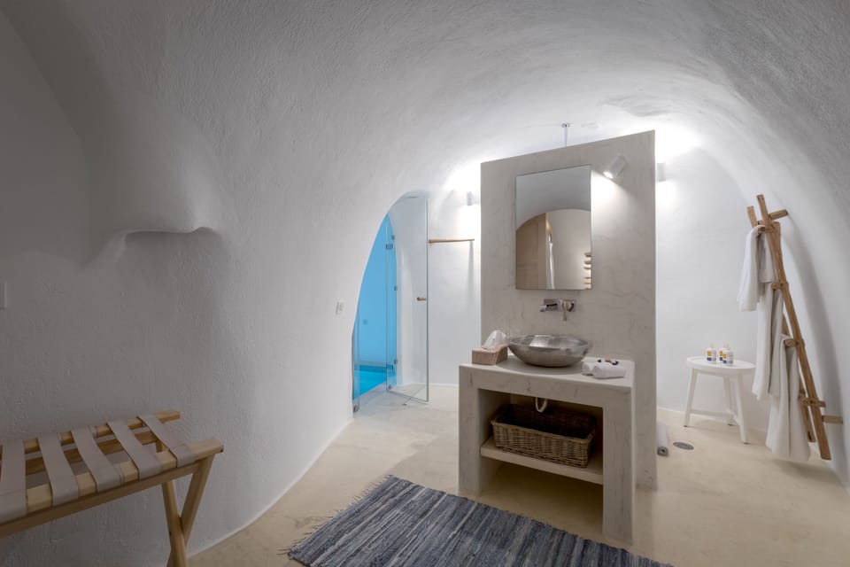 Suite,Sea View (Indoor & Outdoor Jetted Plunge Pools)Iconic | Bathroom | Designer toiletries, hair dryer, bathrobes, slippers