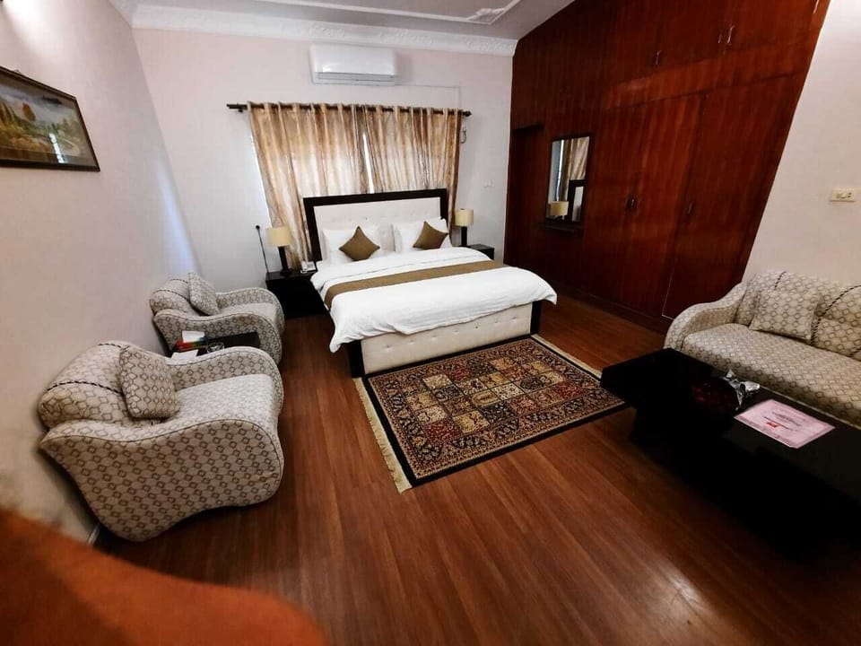 Deluxe Double Room | Free WiFi