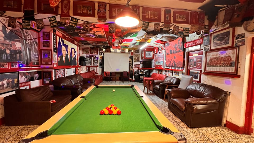 Castle Lodge Guest House Bed and Breakfast in Liverpool