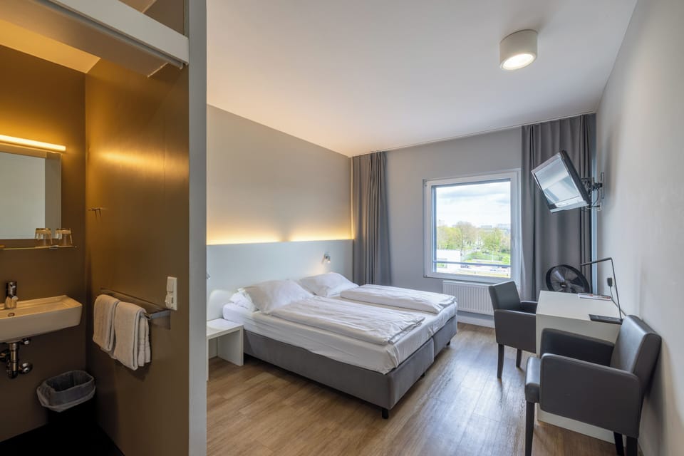 Double Room | Premium bedding, pillowtop beds, desk, blackout drapes