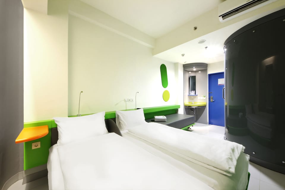 In-room safe, desk, free WiFi, bed sheets