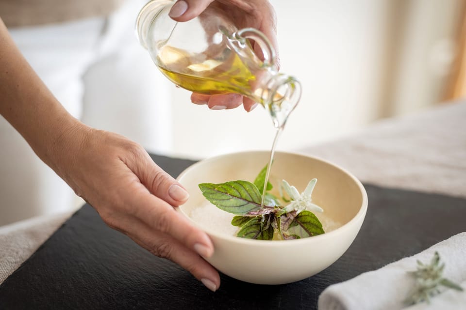 Sauna, hot tub, steam room, body treatments, body wraps, body scrubs