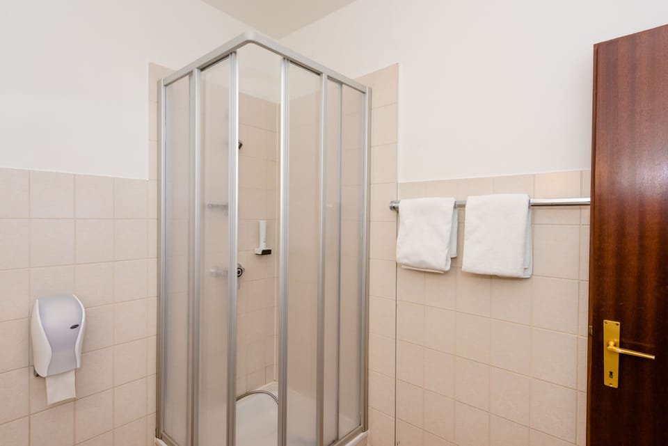 Free toiletries, towels