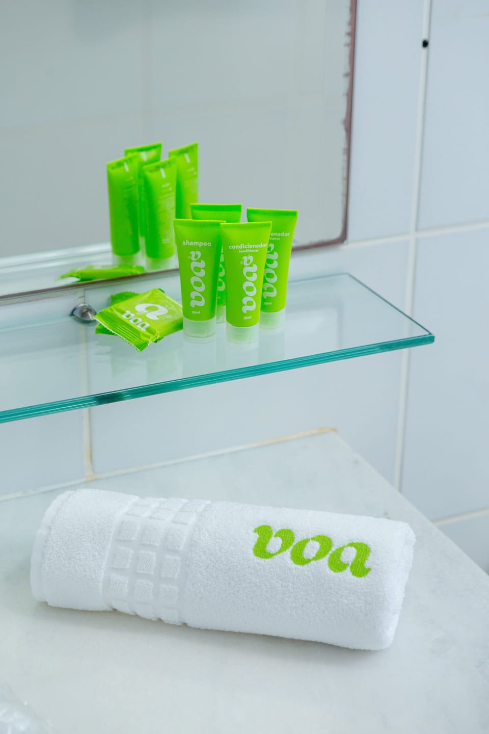 Standard Triple Room | Bathroom | Shower, towels