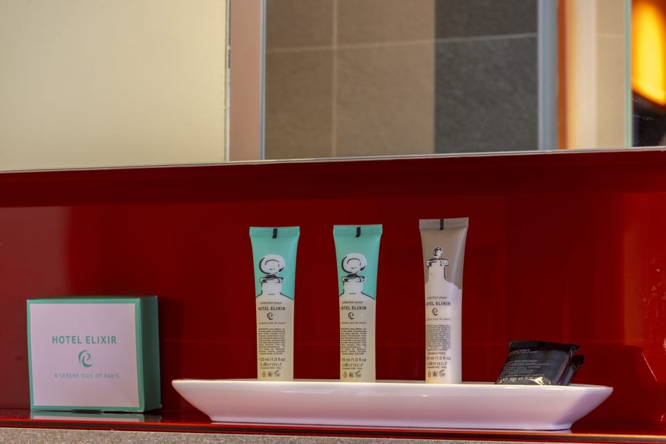 Business Single Room | Bathroom | Free toiletries, hair dryer, towels