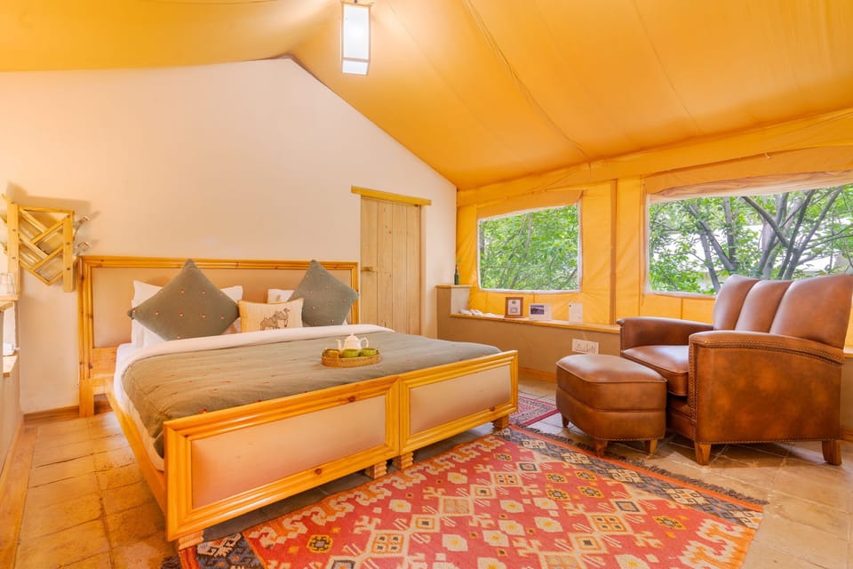Premier Room | Premium bedding, down comforters, memory foam beds, minibar