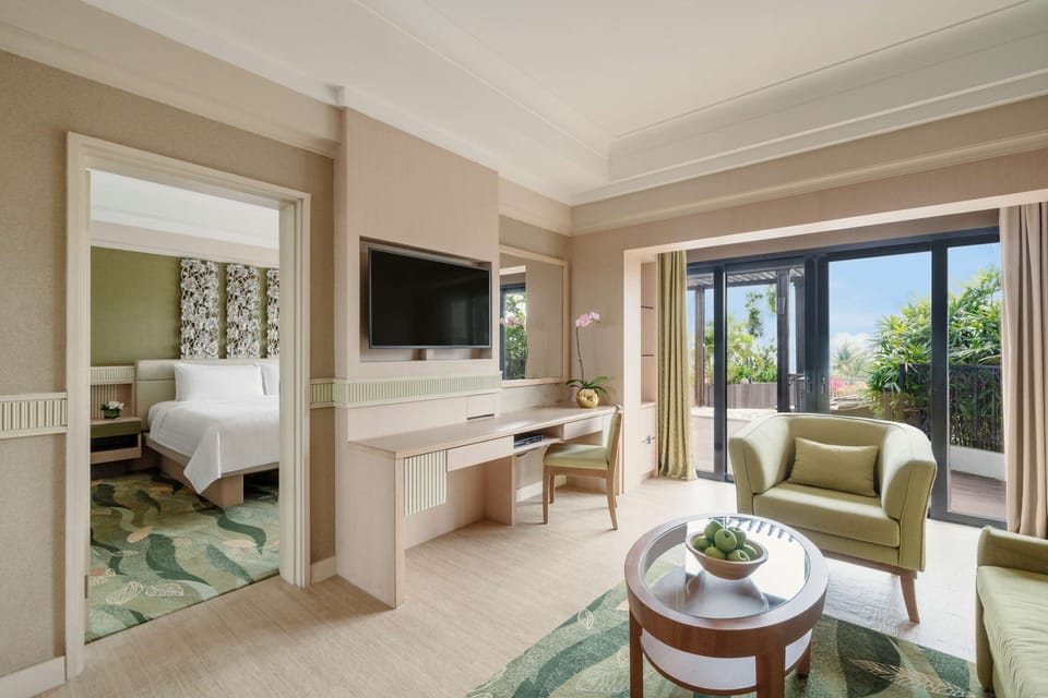 Hypo-allergenic bedding available, in-room safe, desk, laptop workspace