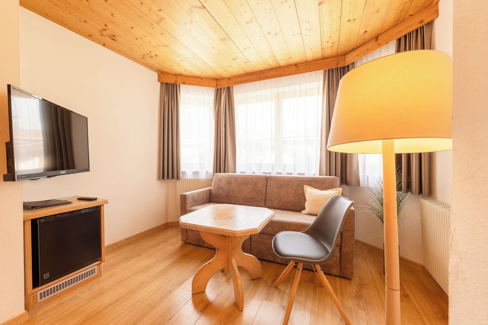 Standard Quadruple Room, 1 Bedroom, Balcony, Mountain View | WiFi (free), bed sheets