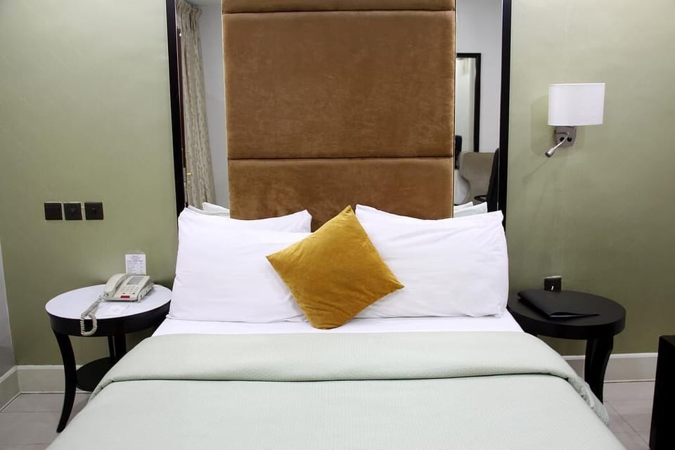 Premium Room | In-room safe, free WiFi, bed sheets