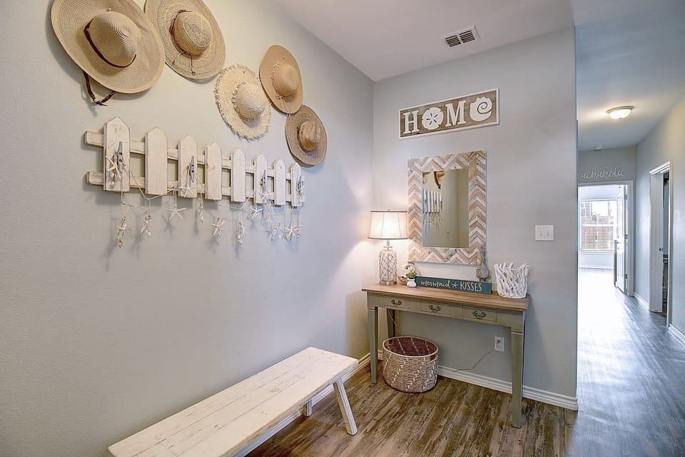 Entry Hallway