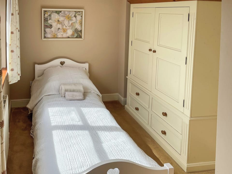 Single bedroom | The Palms, Whitstable