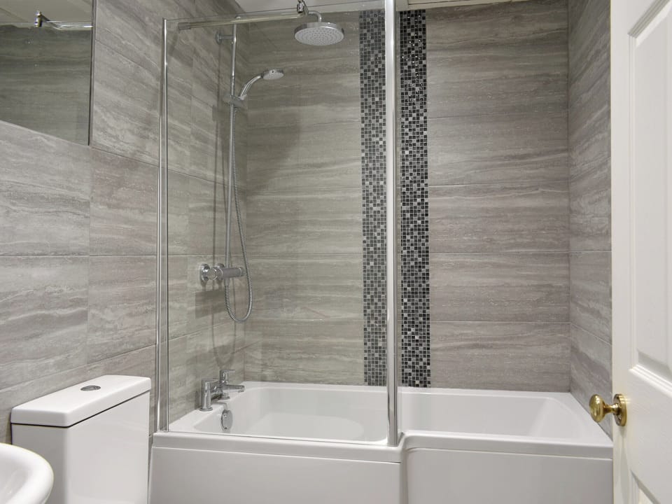 Shower room | Coastguard Cottage, Ryde