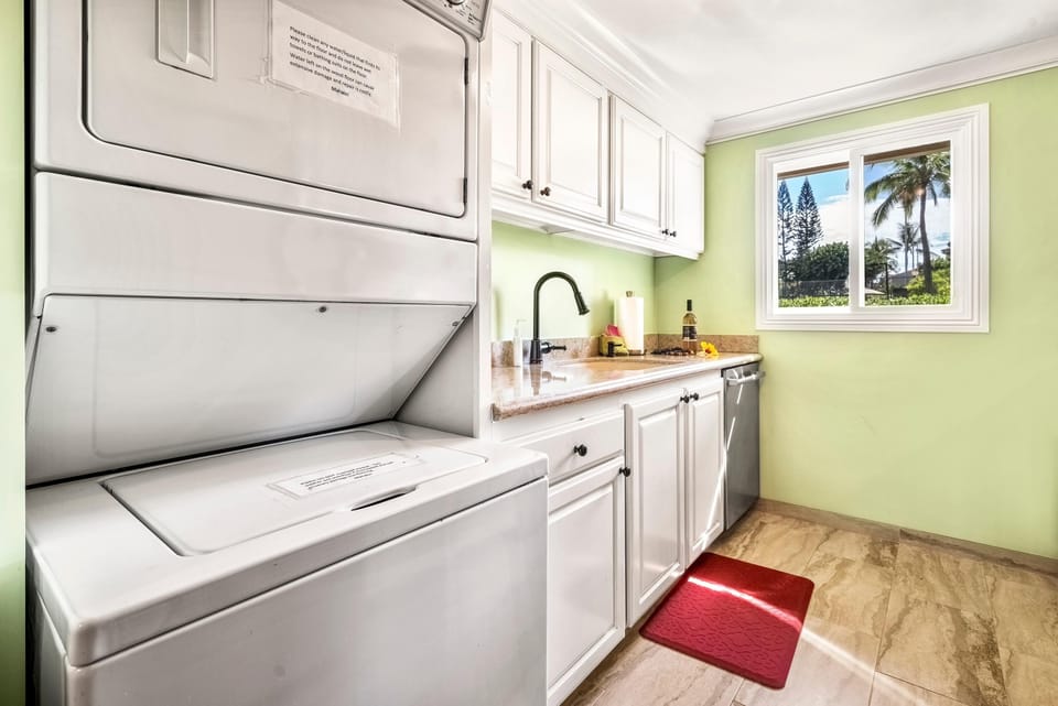 Condo, Multiple Beds (Keauhou Kona Surf & Racquet Club #58) | Private kitchen | Dishwasher, paper towels