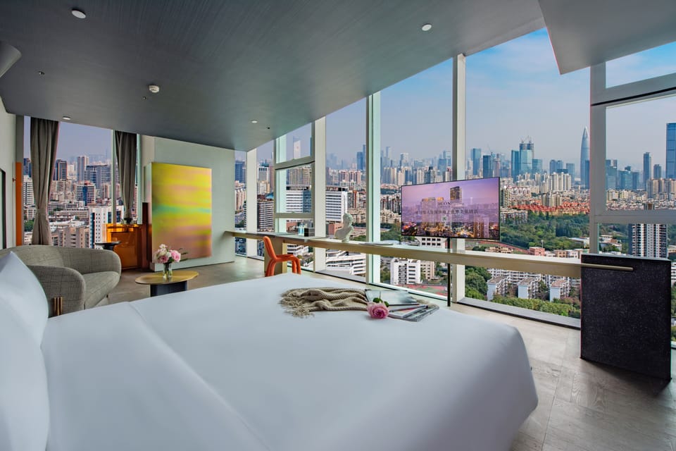 Premium bedding, in-room safe, desk, laptop workspace