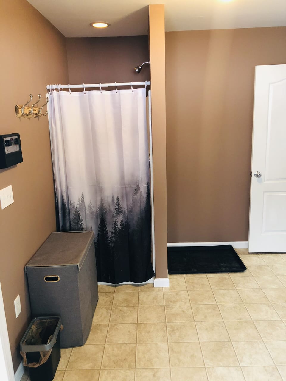 Shower Outside the Sauna Room - Great after a day on the slopes or at the lake!