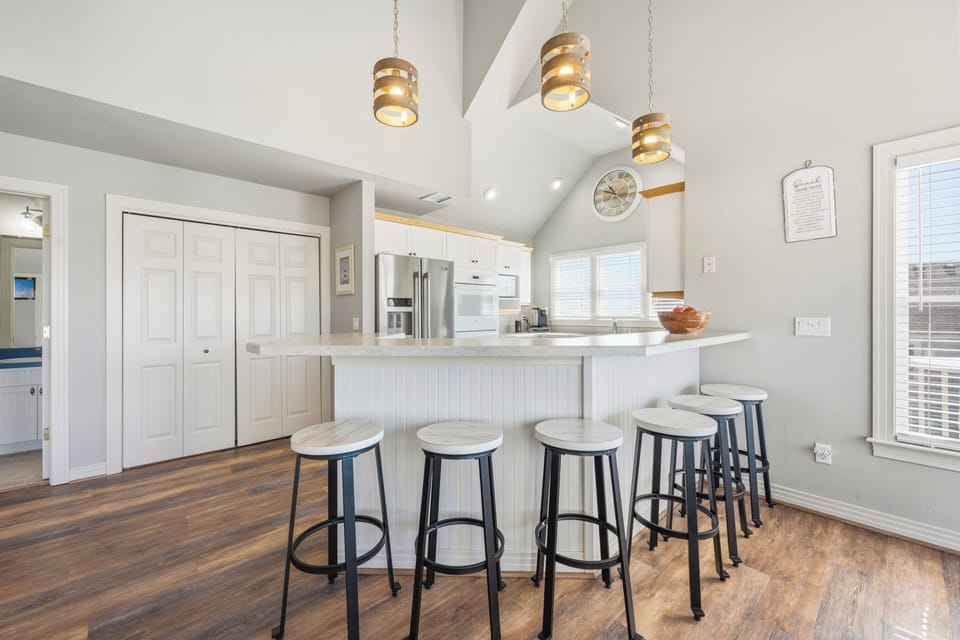 Kitchen - Top Level