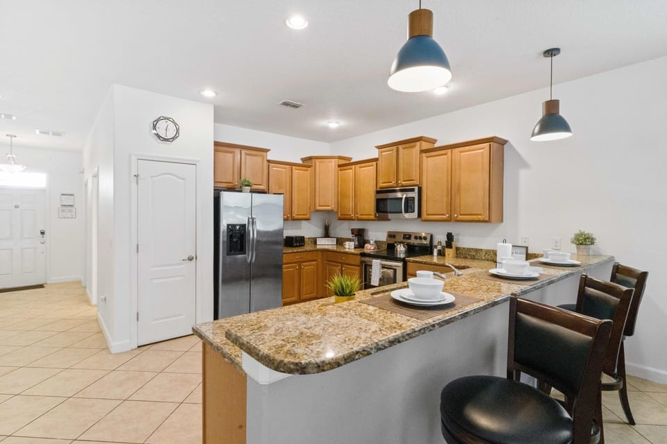 Nothing brings people together like good food so make sure to utilize this lovely modern kitchen.